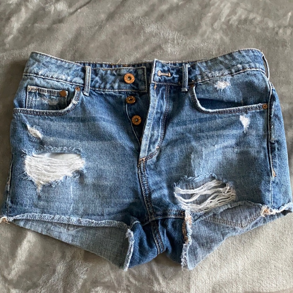 Ripped Jean shorts